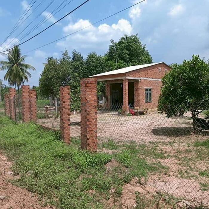 Hình ảnh 500k/m2 đất vườn có nhà thô cấp 4 bao rào, đất mình đối diện UBND xã Lộc Ninh tp. Tây Ninh để rẻ 450tr 0