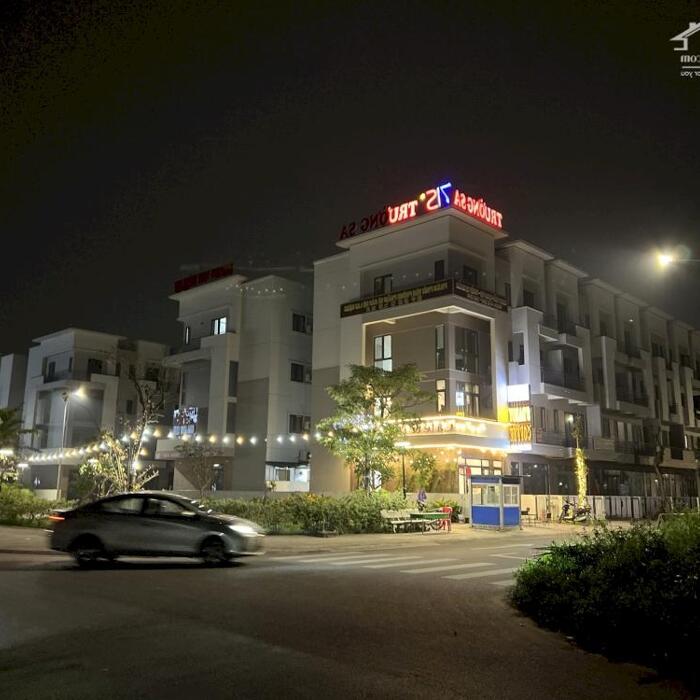 Hình ảnh Bán căn 4 tầng sát Ninh Hiệp, 4 tỷ có nhà xây sẵn. LH 0944159883 0