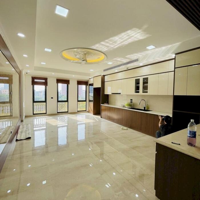 Hình ảnh Bán Nhà Nghi Tàm Tây Hồ kinh doanh văn phòng 2oto vô nhà hơn 7 tỷ. 2