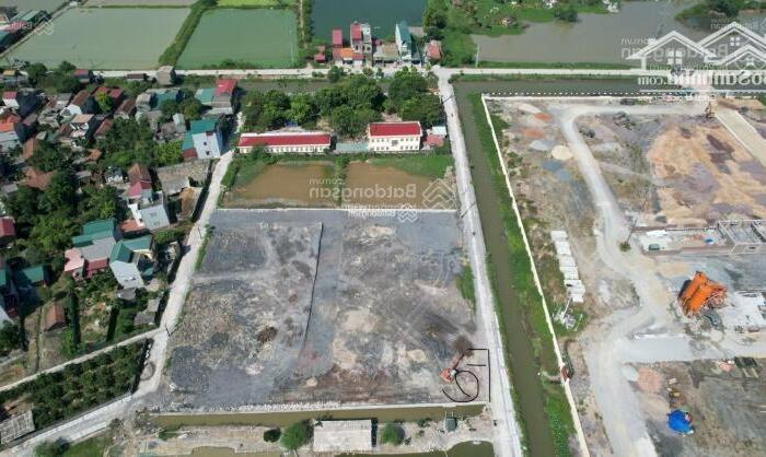 Hình ảnh Bán 30.000m2. Đất kho xưởng tại Phú Túc, Phú Xuyên. Hiện có 8000m2 xưởng. Sổ SD 2055. Giá 3,2tr/m2 1