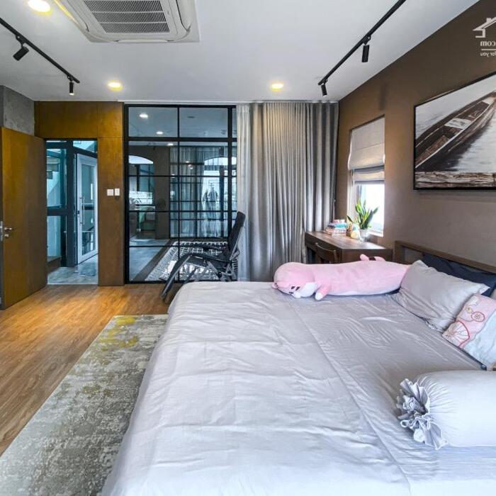 Hình ảnh Bán nhà phố vườn 185m2 Lakeview City An Phú, bán full nội thất có thang máy hồ cá coi, giá 25,9 tỷ 0