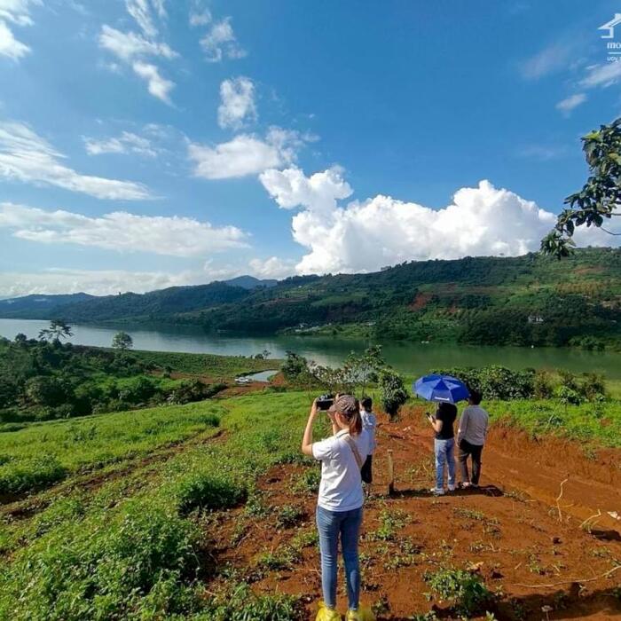 Hình ảnh BÁN 10 LÔ ĐẤT ĐẸP VIEW HỒ THÁC MƠ Vị trí nằm ngay KDC , cách QL14 chỉ tầm 3km . Bán kính 1km đổ lại đầy đủ tiện nghi..... 1