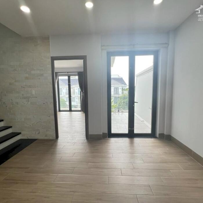 Hình ảnh CHO THUÊ NHÀ PHỐ MẶT TIỀN ĐƯỜNG 25M LAKEVIEW CTY, THÍCH HỢP Ở VÀ LÀM VĂN PHÒNG. LH 0917224226 25