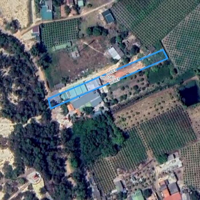 Hình ảnh Bán Đất tặng Nhà Hàng 1800m2 có sẵn 500m2 thổ cư, Gần biển Thị Xã LaGi, Giá NGỢP Bank 0