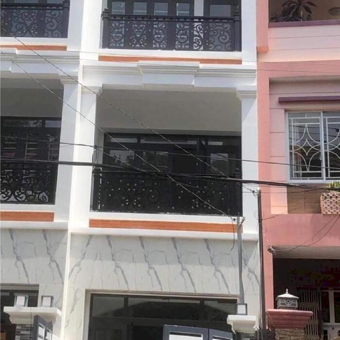 Hình ảnh Cho thuê nhà 3 tầng mặt tiền đường Hoàng Lê Kha, Quận 6 1