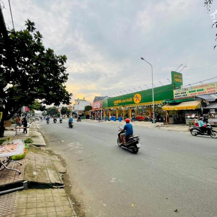 Hình ảnh Chính chủ kẹt tiền bán gấp nhà KDC Vĩnh Lộc, đường trước nhà 16m. 14