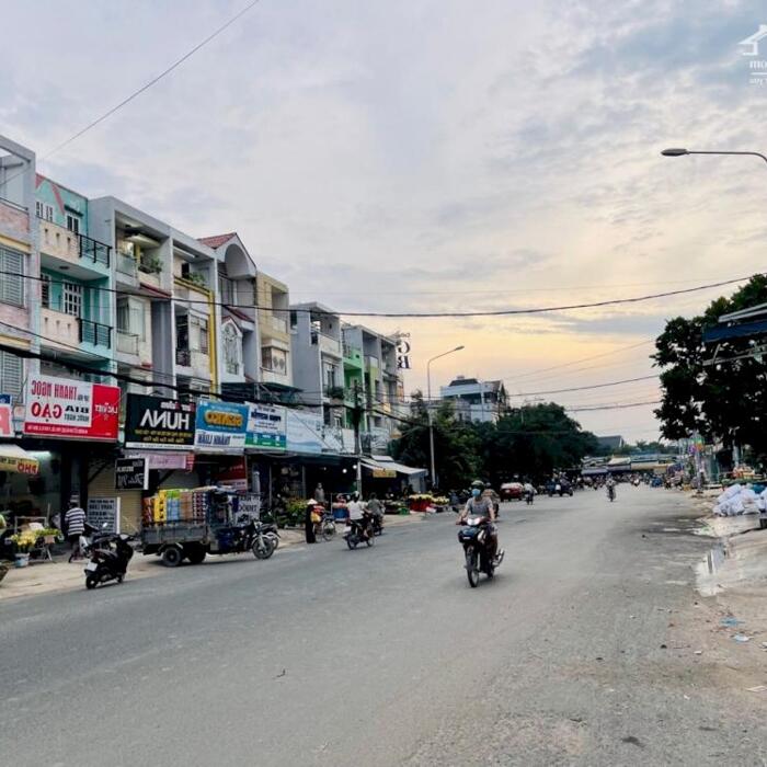 Hình ảnh Chính chủ kẹt tiền bán gấp nhà KDC Vĩnh Lộc, đường trước nhà 16m. 15