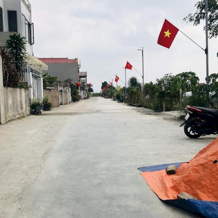 Hình ảnh Bìa làng Bắc Hạ-Quang Tiến ô tô tải tránh nhau giá chỉ hơn tỷ.LH 0976677492 2