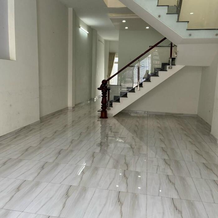 Hình ảnh Cho thuê NNC (2PN-200m2)Tại P.Hiệp Bình Phước,Thủ Đức – KDC Hồng Long 0