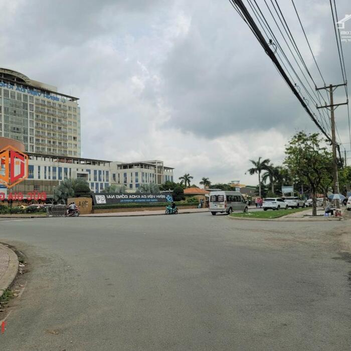 Hình ảnh Nhà bán đường Đồng Khởi ngay ngã tư Đại Học Đồng Nai; 101m2 đang cho thuê 500 triệu/năm 3