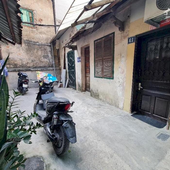 Hình ảnh Bán căn nhà C4 Đầu phố Minh Khai - Đại La. Ngõ 4 chỗ đỗ cửa ngõ nông 0