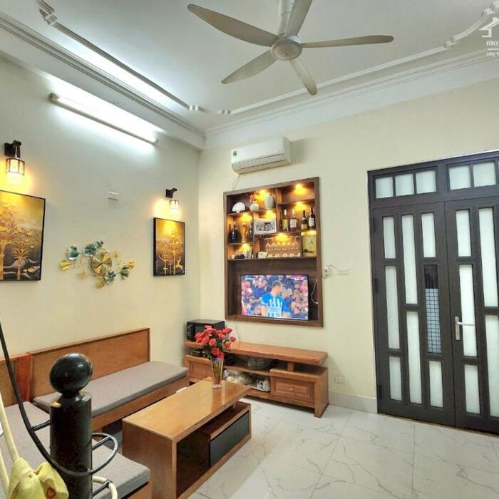Hình ảnh Cho thuê nhà riêng phố Thanh Nhàn, cách măt phố 25m, DT 30m x 4 tầng, 2 ngủ, giá 10 triệu 1