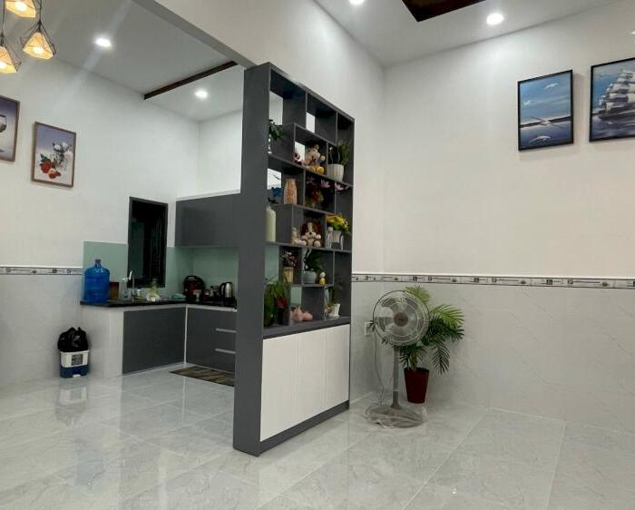 Hình ảnh Bán nhà mặt tiền đường Dương Vân Nga, phường Vĩnh Hải, Nha Trang 130m2 ( ngang 6,1m ) giá 4,2 tỷ 2