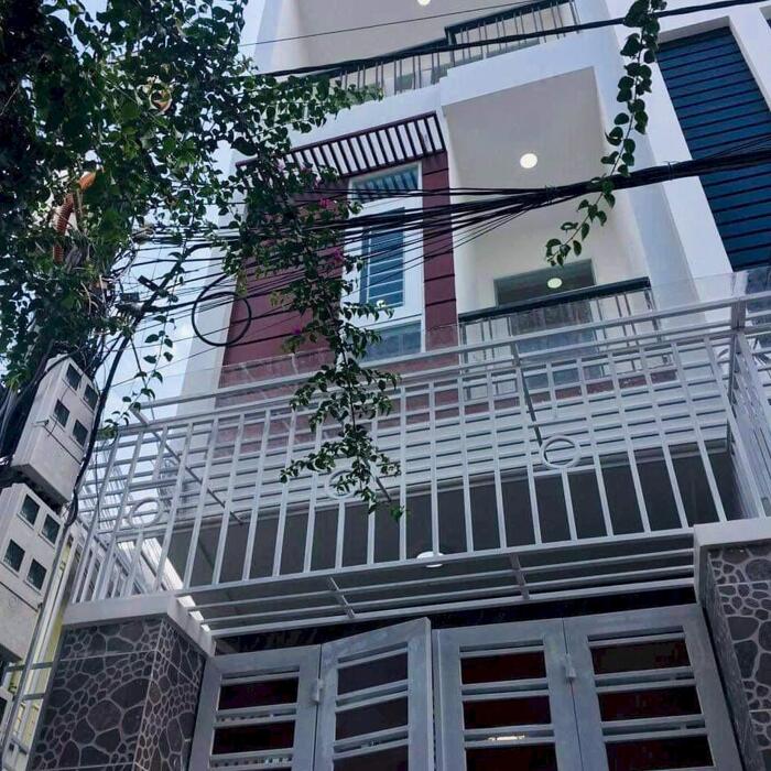 Hình ảnh Nhà 3 tầng 1 tum, 2 mặt tiền hẻm Đồng Nai phường Phước Hải 0