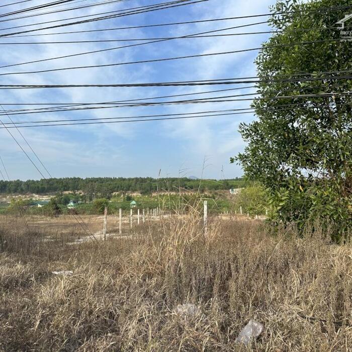 Hình ảnh Bán 5800m2 đất ONT Nguyễn Chí Thanh, Thị xã LaGi HẠ GIÁ 50% 400tr/m ngang 0