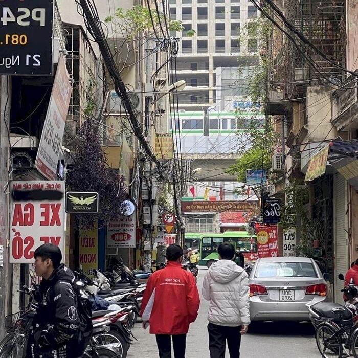 Hình ảnh Bán nhà mặt phố Nguyễn Văn Trỗi song song Vũ Trọng Khánh Mộ Lao thuận tiện kinh doanh 11.6 tỷ. 3