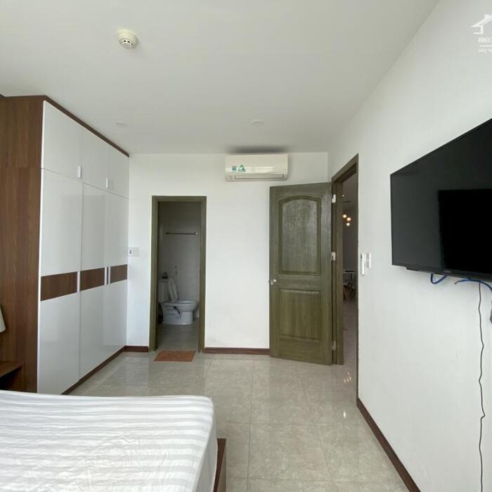 Hình ảnh Cần bán căn hộ 2 phòng ngủ view sông đầy đủ nội thất như hình. 5