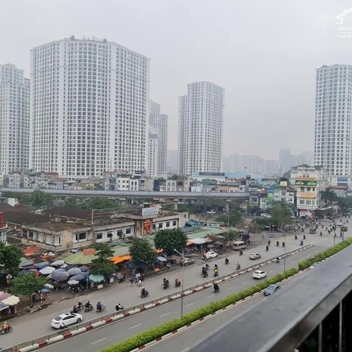 Hình ảnh Bán nhà mặt phố Nguyễn Trãi trung tâm nơi hội tụ các thương hiệu lớn vỉa hè rộng ô tô 110m 0