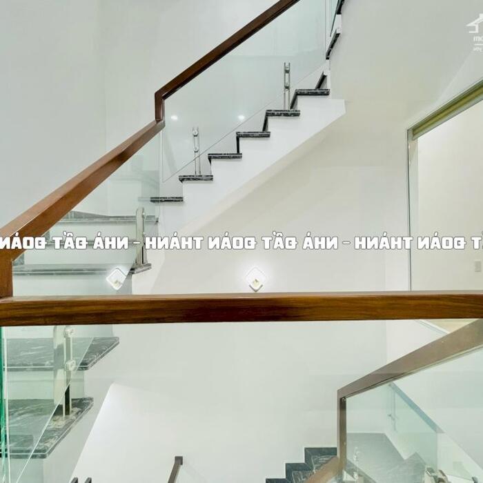 Hình ảnh Nhà mặt đường Thiên Lôi, vị trí đẹp vỉa hè rộng, hoàn thiện mới cứng hiện đại full nội thất 10