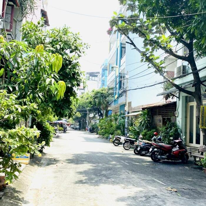 Hình ảnh Bán Nhà MTNB đường Nguyễn Trường Tộ, P. Tân Thành ( DT: 8.2mx17m) đúc 3,5 tấm nhà mới 1
