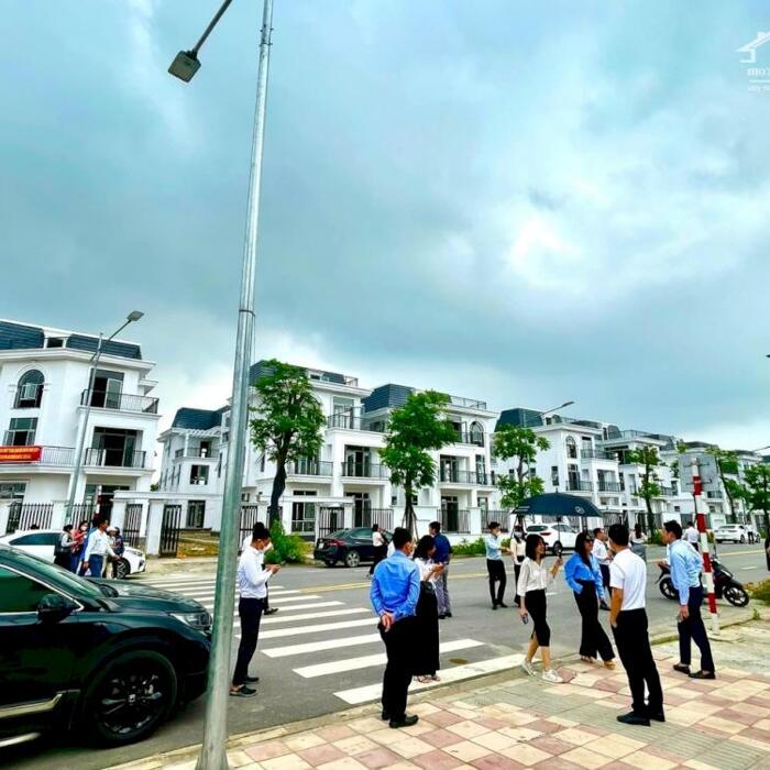Hình ảnh Chuyển nhượng quỹ căn thấp tầng đẹp nhất tại trung tâm đô thị Mê Linh, mặt đường vành đai 4 5