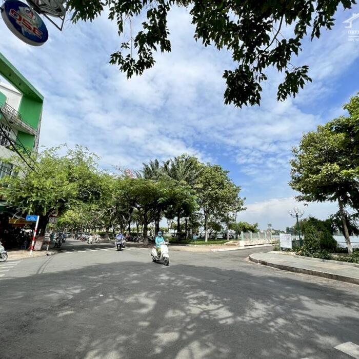 Hình ảnh Bán nhà mặt tiền đường Nguyễn Trãi, ngay trung tâm chợ Biên Hòa, phường Thanh Bình; 65m2 giá tốt đầu tư 5