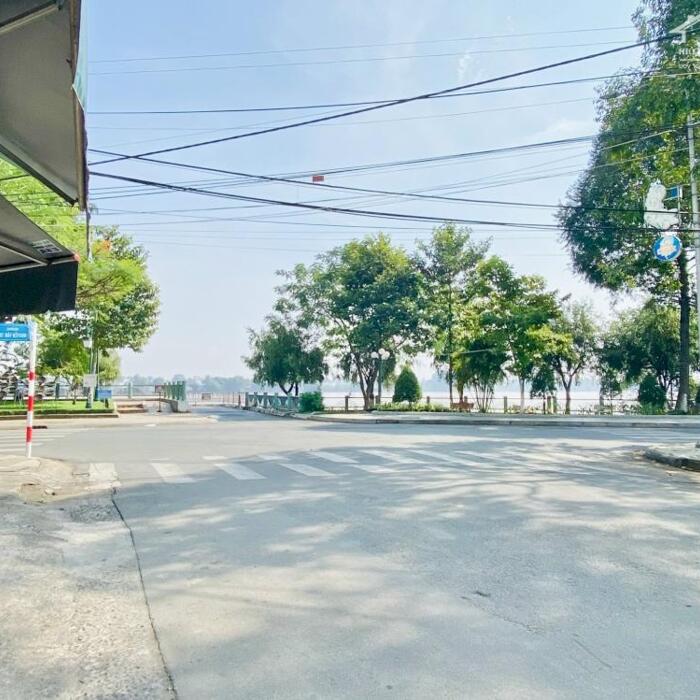 Hình ảnh Bán nhà mặt tiền đường Nguyễn Trãi, ngay trung tâm chợ Biên Hòa, phường Thanh Bình; 65m2 giá tốt đầu tư 7