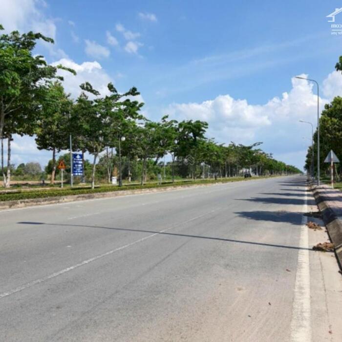Hình ảnh Thu hồi vốn 2 lô đất 100m2 Nguyễn Văn Cừ đối diện công viên 1