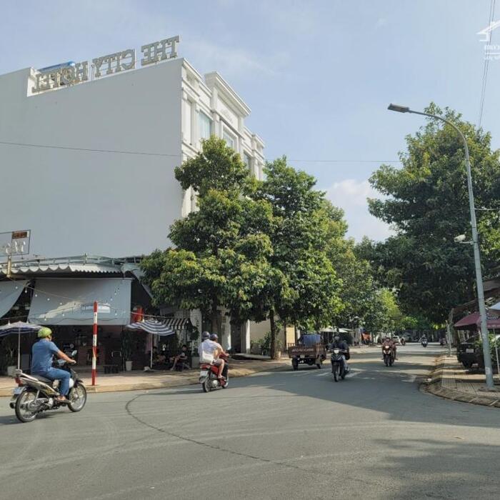 Hình ảnh Bán nhà 1 trệt 1 lầu đường D4 khu D2D-Võ Thị Sáu, phường Thống Nhất; 82m2 giá 7,9 tỷ 5