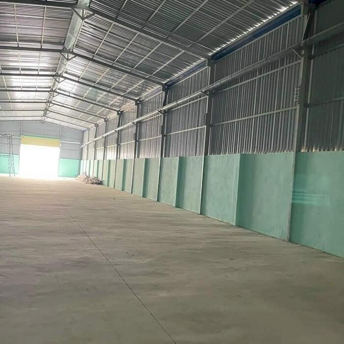 Hình ảnh Cho thuê xưởng giá rẻ tdt 800m có điện 250kva , cho sản xuất đa nghề ở Thuận Giao - Thuận An 0