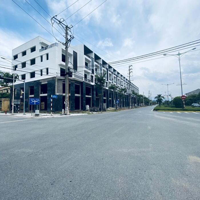 Hình ảnh Shophouse kinh doanh mặt chính Đường Nguyễn Tất Thành giá đất chưa đến 50tr/m2 1