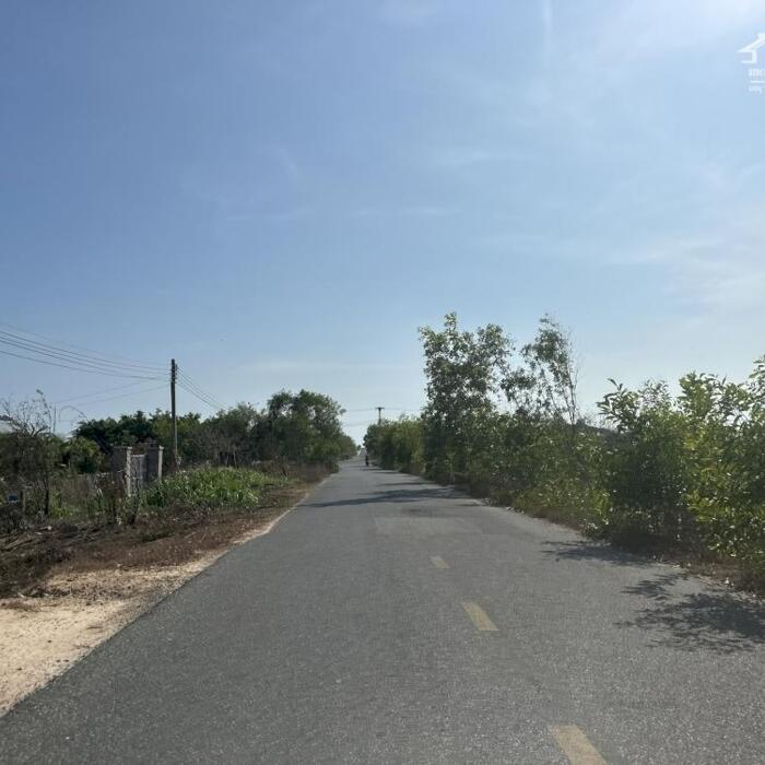 Hình ảnh Bán 1717m2 đất GIÁ RẺ Lê Quang Định - TX LaGi chưa qua đầu tư gần Biển 0