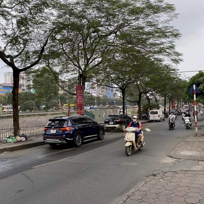 Hình ảnh Bán mặt phố Nguyễn Khang, lô góc 2 mặt đường, 180m2, mặt tiền 12m, nhỉnh 60 tỷ 0