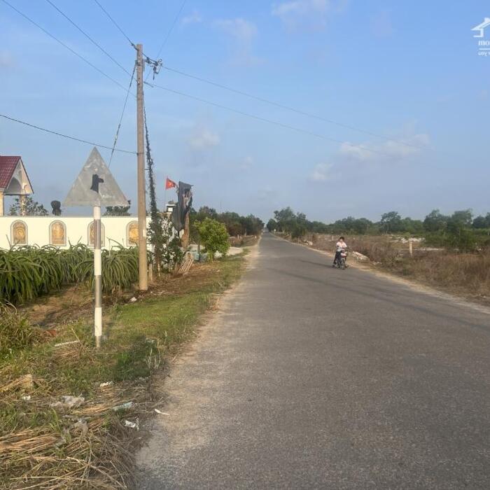 Hình ảnh Bán 63.5 x 120 đất Đường Đinh Công Tráng, Tân Tiến, thị xã LaGi HẠ GIÁ 30% 1