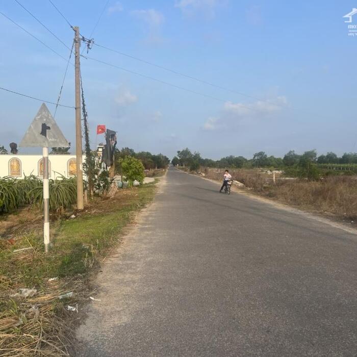 Hình ảnh Bán 63.5 x 120 đất Đường Đinh Công Tráng, Tân Tiến, thị xã LaGi HẠ GIÁ 30% 2