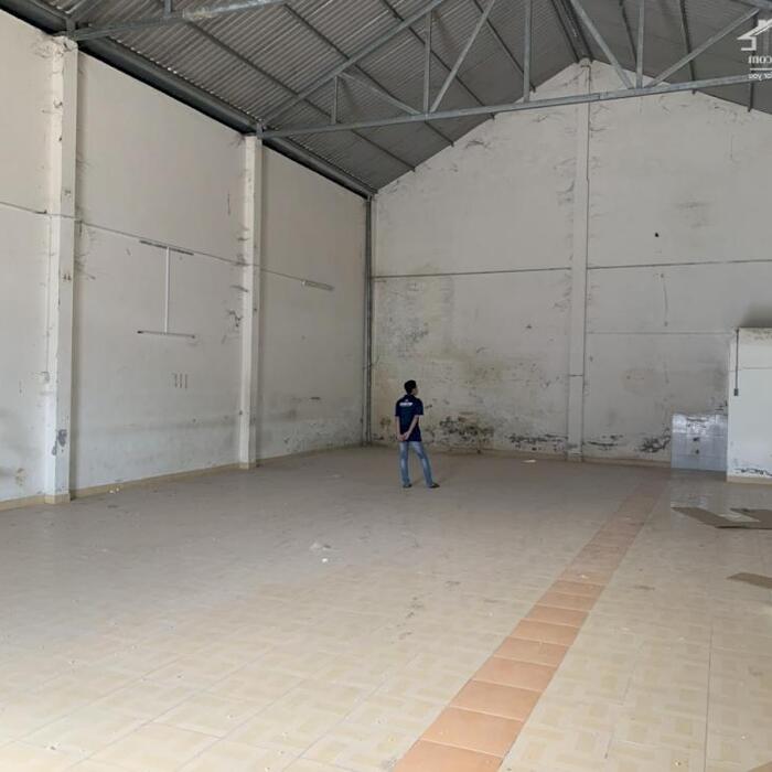 Hình ảnh Cho thuê kho xưởng 200m² trong KDC Ngân Thuận, Q. Bình Thuỷ, TP. Cần Thơ, thuê 8 triệu/ tháng 1