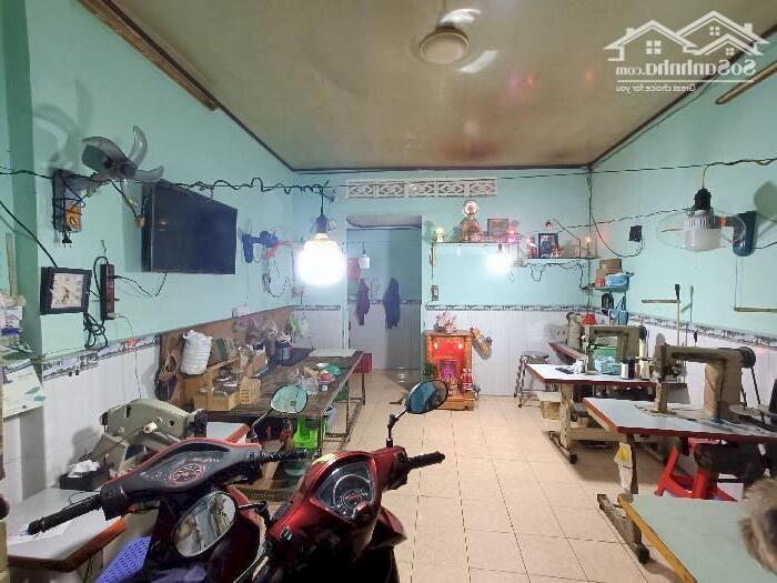 Hình ảnh Tân Phú-gấp bán Nhà dưới 5 Tỷ-56.3m2(3.6x14.4m)nở hậu 4.3m tài lộc-đang cho thuê 5.5tr/tháng-sổ chính chủ 0