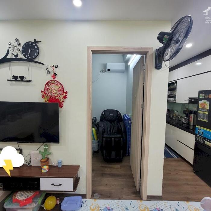 Hình ảnh Chính chủ cần bán căn chung cư 2PN, nội thất mới được làm lại tại KDT Thanh Hà Mường Thanh 2