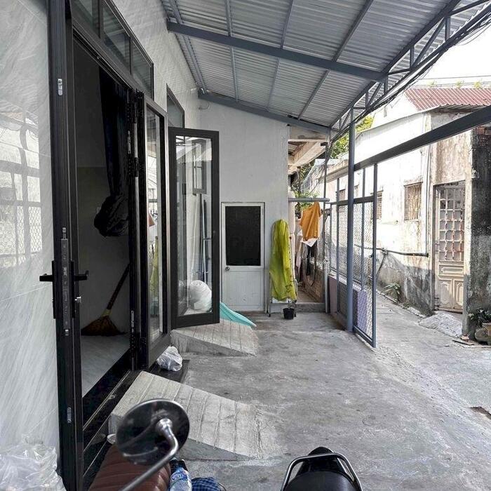 Hình ảnh Cho thuê nhà cấp 4 kiệt Nguyễn Công Trứ, gần Chính Hữu, gần biển, 40m2, 1PN có nội thất, gái 4tr/tháng, LH 0905634619 5