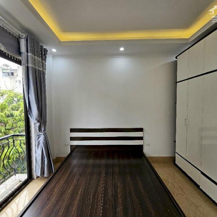 Hình ảnh Bán Nhà Nguyễn Văn Linh, Thạch Bàn. Ôtô 7 chỗ đỗ. 31m2 x 5T, giá 4,1 tỷ. Lh 0965858116. 5