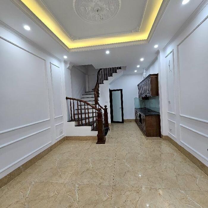 Hình ảnh Bán Nhà Nguyễn Văn Linh, Thạch Bàn. Ôtô 7 chỗ đỗ. 31m2 x 5T, giá 4,1 tỷ. Lh 0965858116. 1