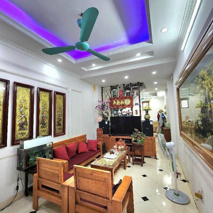 Hình ảnh Bán nhà Bát Khối, Long Biên. 42M2 - 5 Ngủ - Cầu Thang Giữa - Đẹp Mê. Lh 0965858116. 0