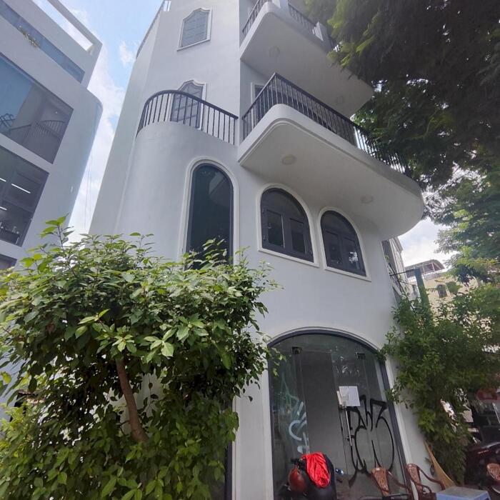 Hình ảnh Cho thuê nhà GÓC 2MT Hoàng Sa, Tân Định, Quận 1 - ngang 7m 1 trệt 5 lầu - Giá 50tr 1