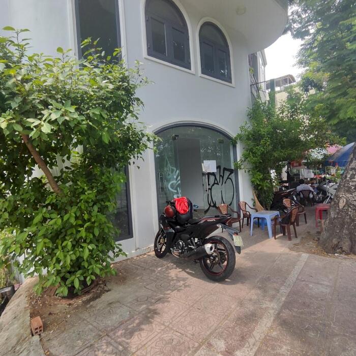 Hình ảnh Cho thuê nhà GÓC 2MT Hoàng Sa, Tân Định, Quận 1 - ngang 7m 1 trệt 5 lầu - Giá 50tr 4
