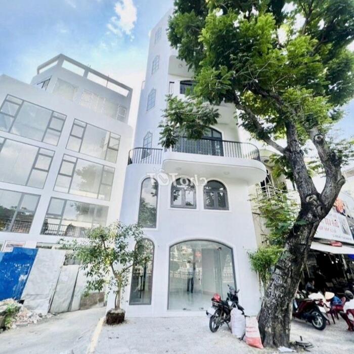 Hình ảnh Cho thuê nhà GÓC 2MT Hoàng Sa, Tân Định, Quận 1 - ngang 7m 1 trệt 5 lầu - Giá 50tr 0