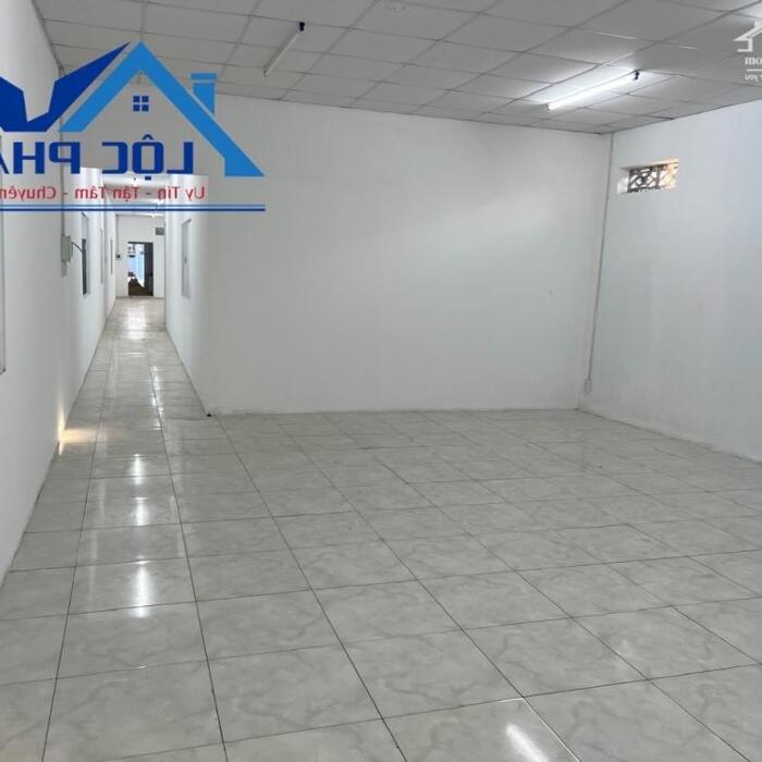 Hình ảnh Cho thuê xưởng 2.200m2 giá rẻ chỉ 80 triệu gần KCN Thạnh Phú-Biên Hòa-Đồng Nai 3