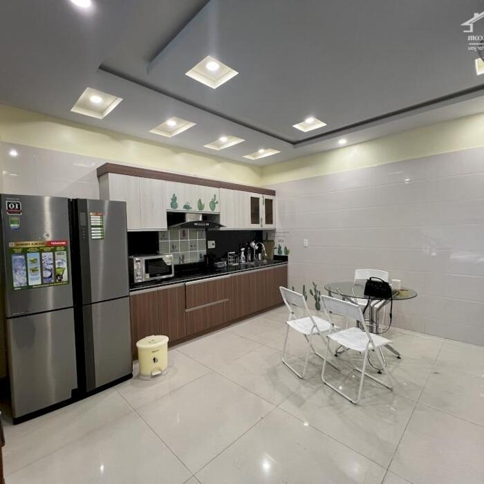 Hình ảnh Cho thuê nhà Văn Cao, DT: 60m2, 4 p.ngủ, Ôtô vào tận nhà. 3