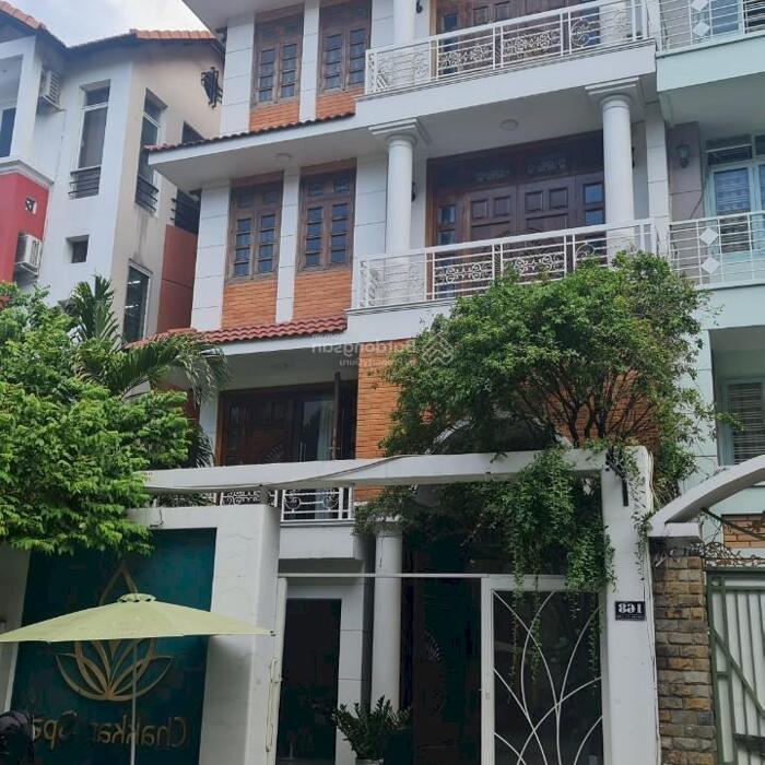 Hình ảnh Cho thuê nhà mặt tiền đường Hoa Lan, Phường 2, Phú Nhuận. (8m x 16m + 5 lầu) 0