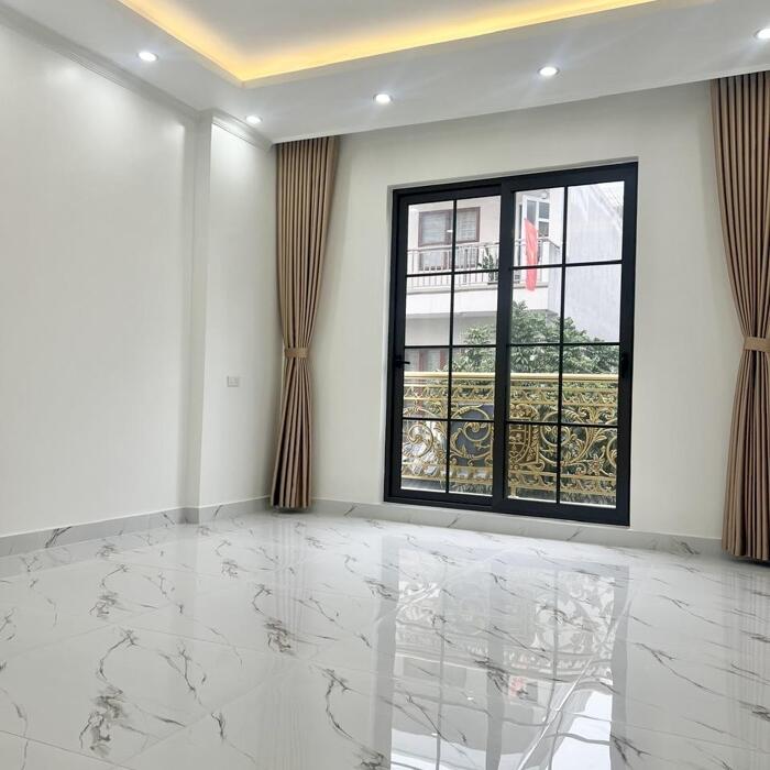 Hình ảnh Cần bán nhà 4 tầng 50m² vị trí đẹp tại tái định cư Vinhomes chợ hoa quả Sở Dầu, Hồng Bàng 9