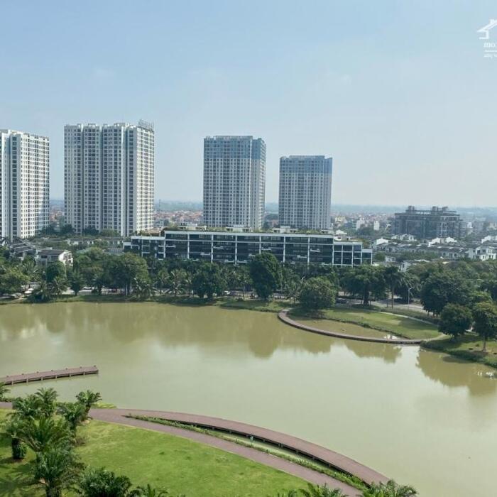 Hình ảnh Bán căn hộ hoa hậu - 1PN+1 , ban công Đông Nam , View hồ - Tòa Lake, Chung cư Aquabay Ecopark 0